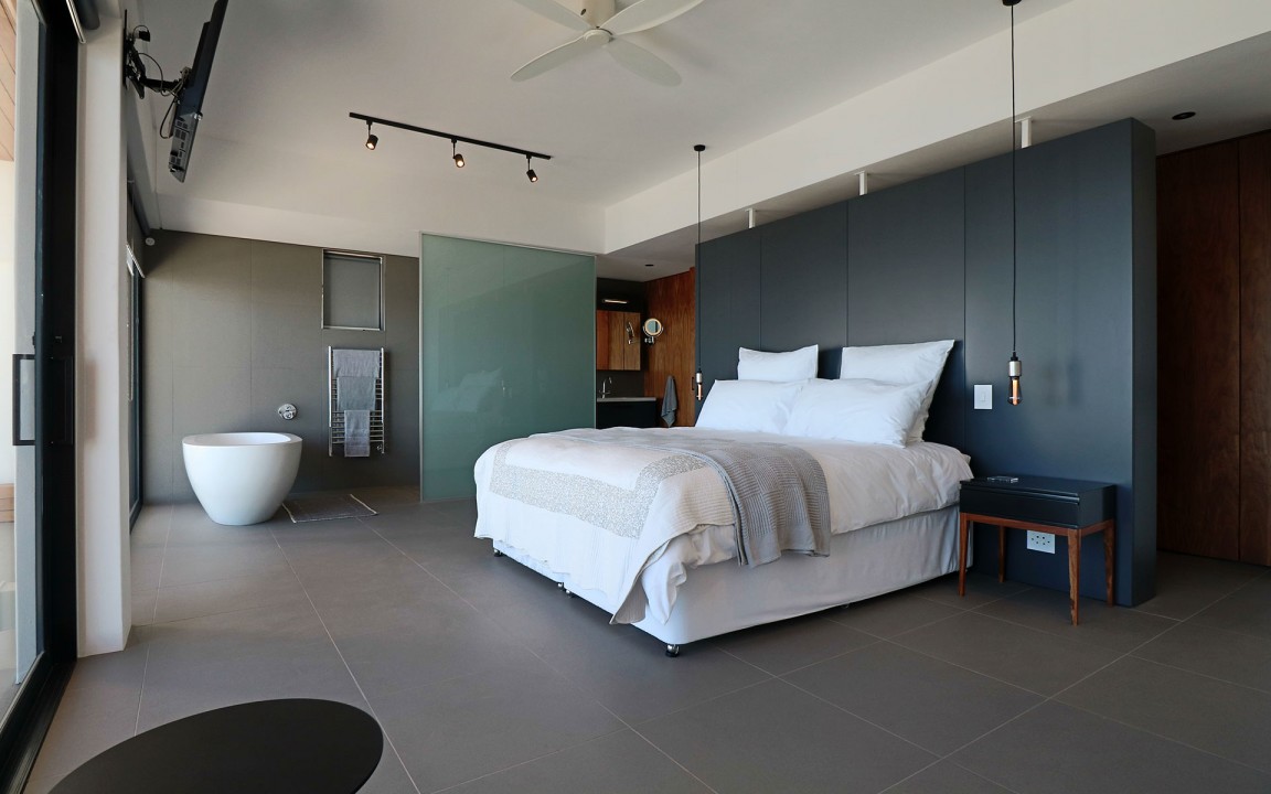 self-catering-accommodation-gordons-bay-22-protea-52