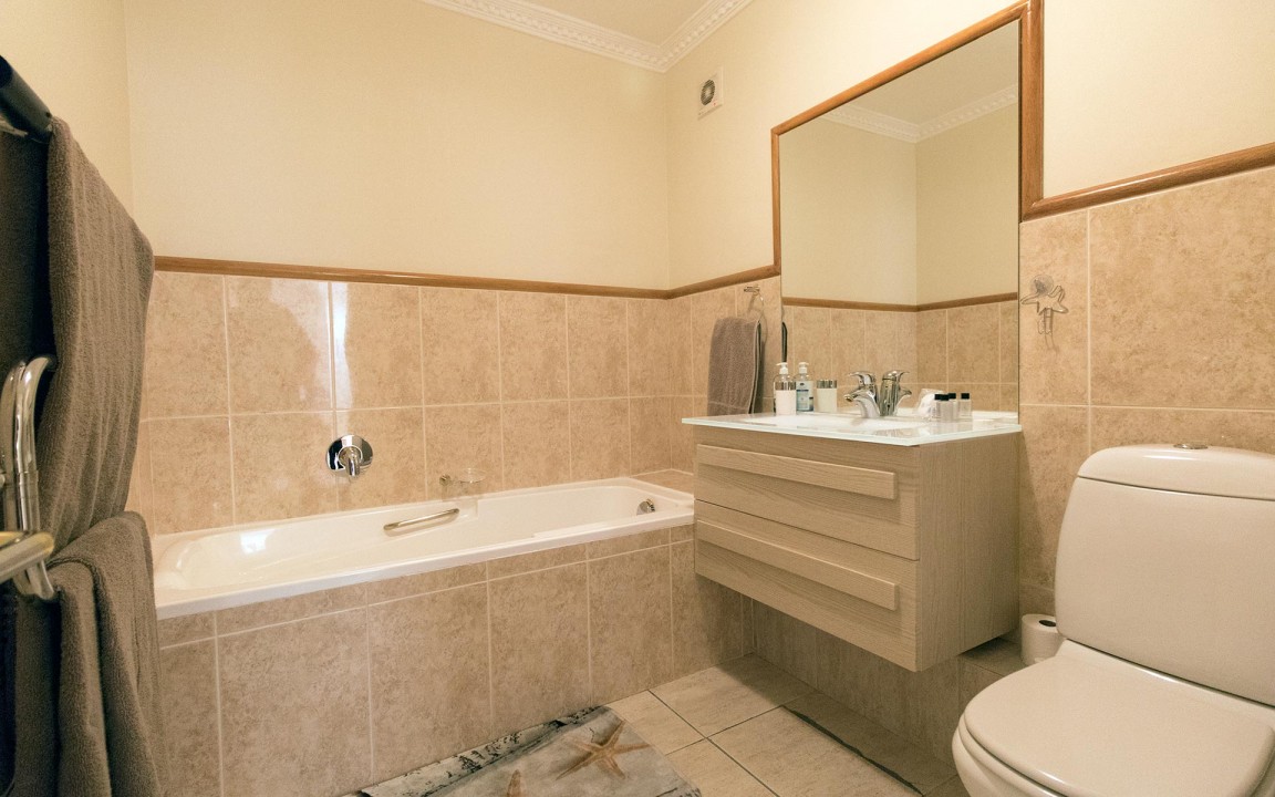 self-catering-accommodation-gordons-bay-goldwater-04