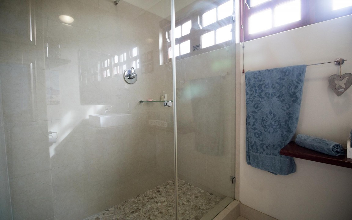 self-catering-accommodation-strand-greenways-02