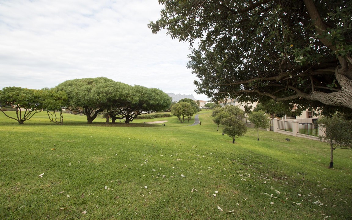 self-catering-accommodation-strand-greenways-13