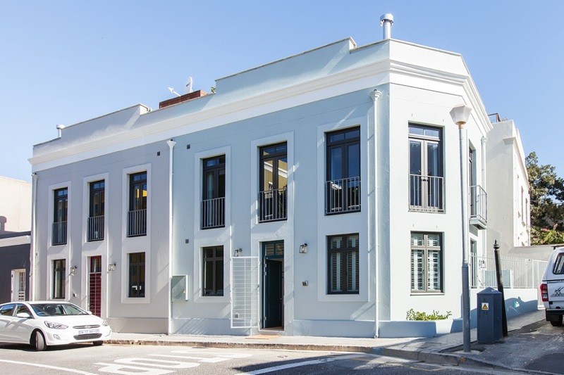 {39BFF649-7A87-43B1-8230-C46E151761C5}