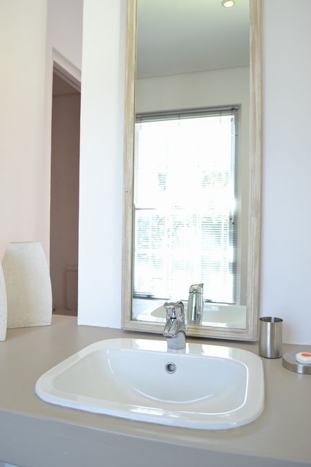 {25BCA41D-F074-4FF6-9666-37986F48A3FE}