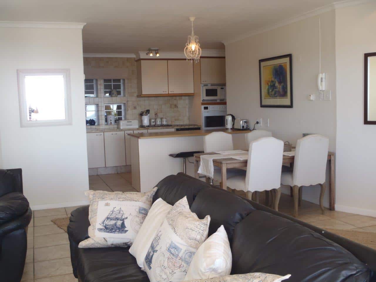 open-plan-lounge-dinning-room-and-kitchen