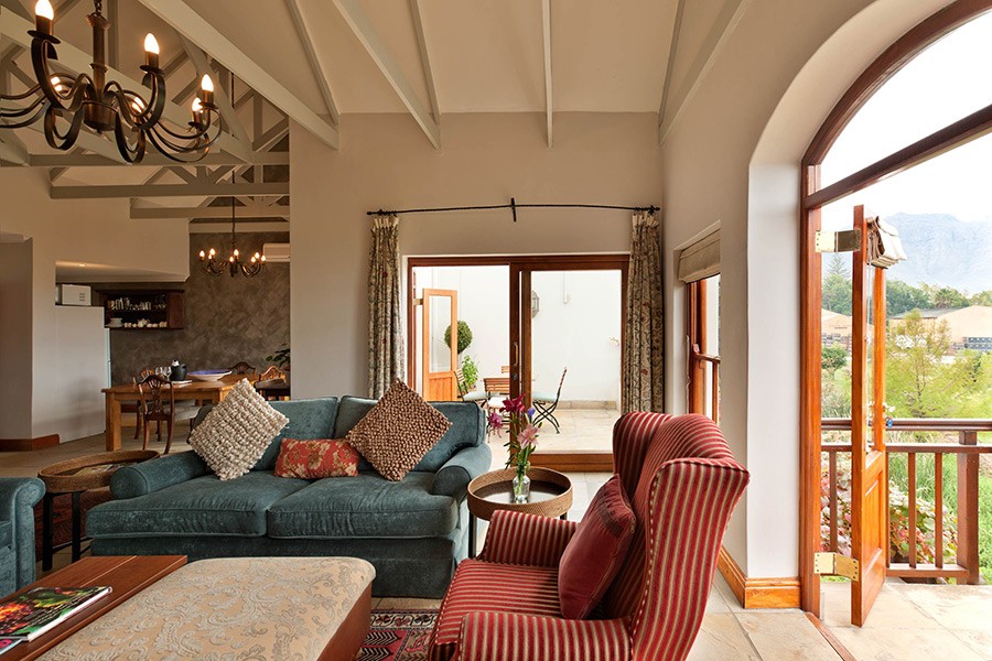 De-Zalze-Lodge-Golf-Course-facing-suite-7