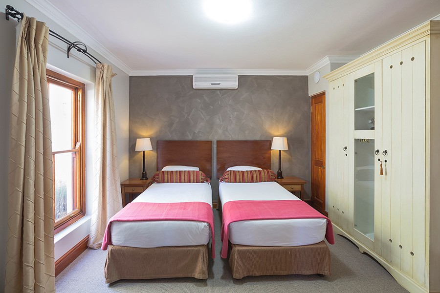 De-Zalze-Lodge-Luxury-Family-Suite-6-1