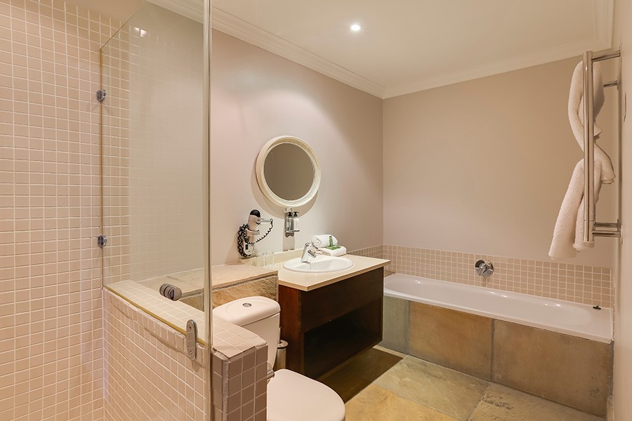 De-Zalze-Lodge-Superior-room-A-7