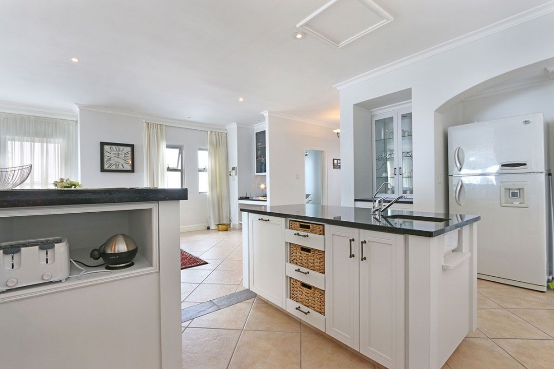 Simonstown-Self-Catering-Holiday-Accommodation-Sleeps-810