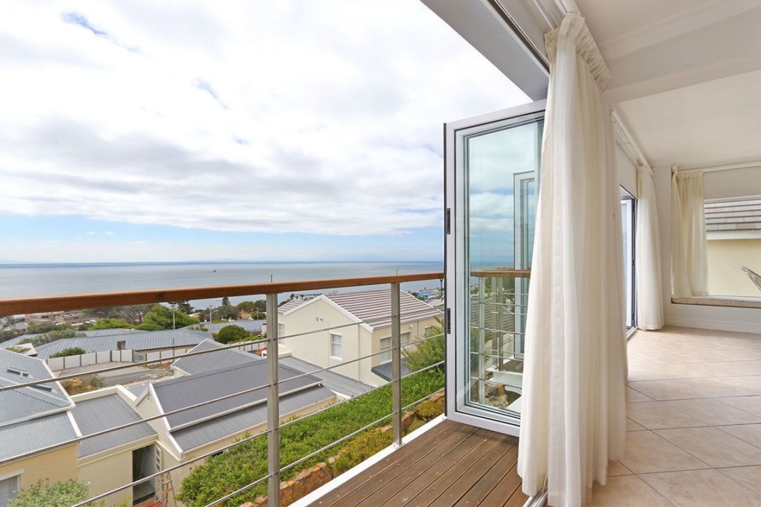 Simonstown-Self-Catering-Holiday-Accommodation-Sleeps-814