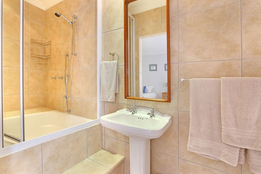 Simonstown-Self-Catering-Holiday-Accommodation-Sleeps-82