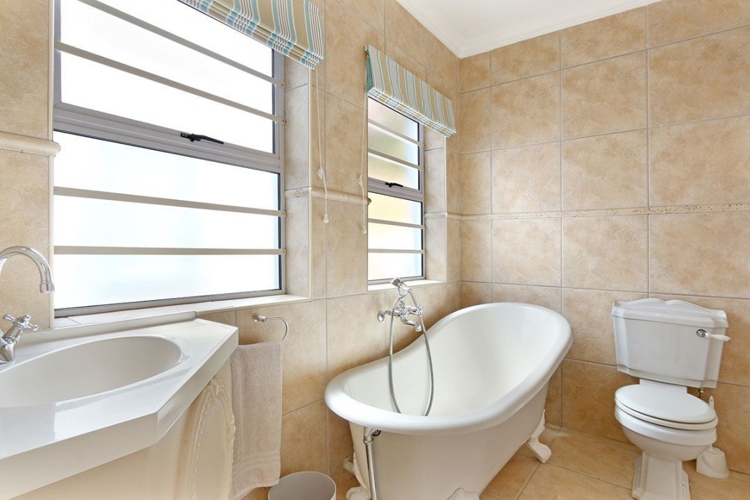 Simonstown-Self-Catering-Holiday-Accommodation-Sleeps-85