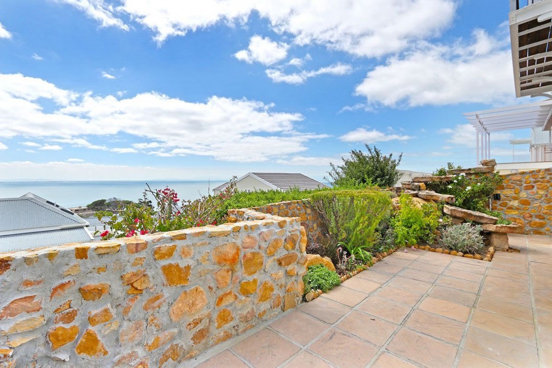 Simonstown-Self-Catering-Holiday-Accommodation-Sleeps-88