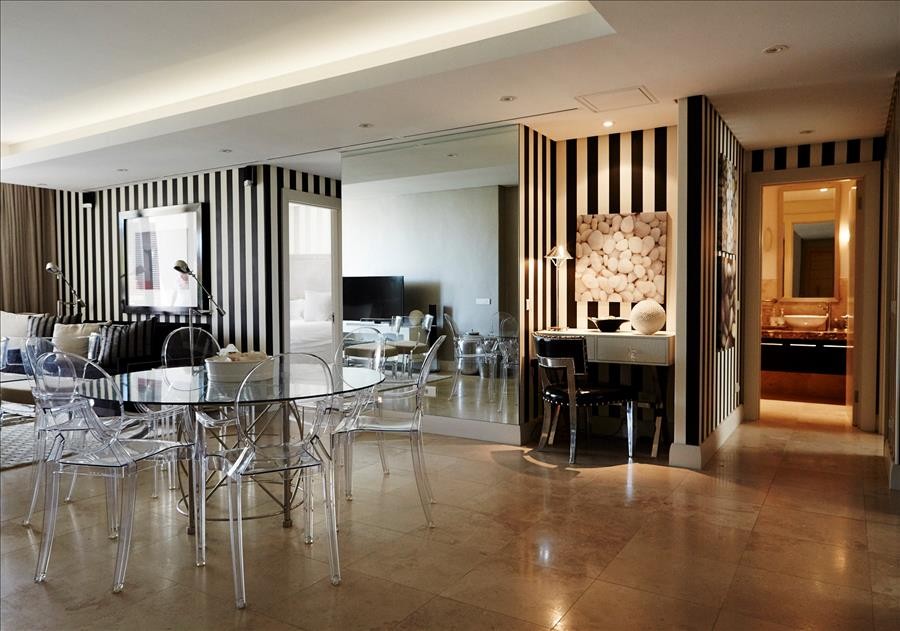 b6cd7f72-c54e-4577-a2ce-451870a7fb79