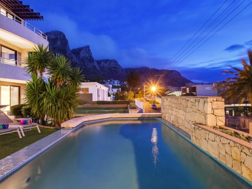 305fa2e6-5b87-4e2a-8a27-573fe4661fe1