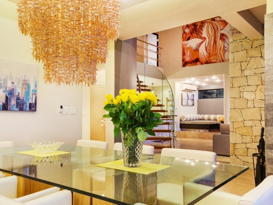 f33e57a9-0409-4aa2-9bc6-23fe803b9ae7