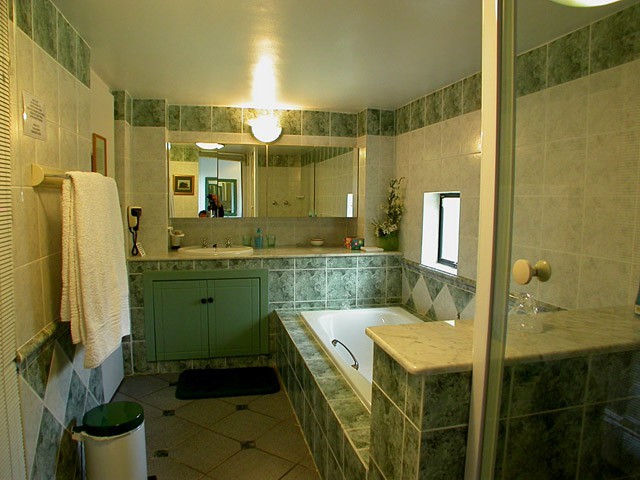 suite3bath2-lrg
