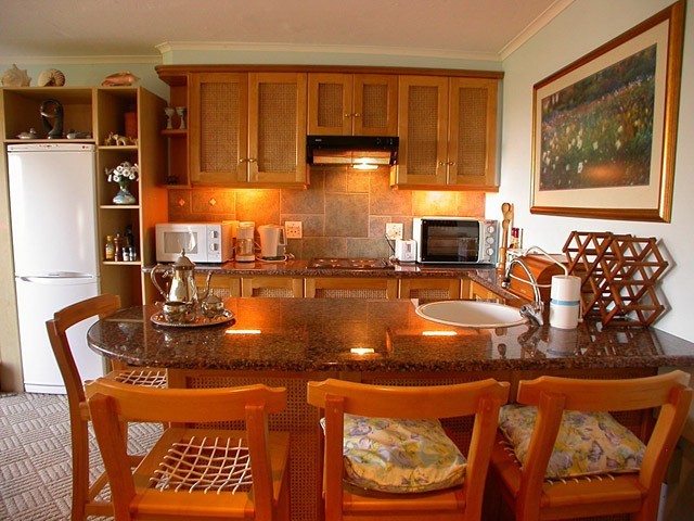 6-suite2kitchen3-lrg