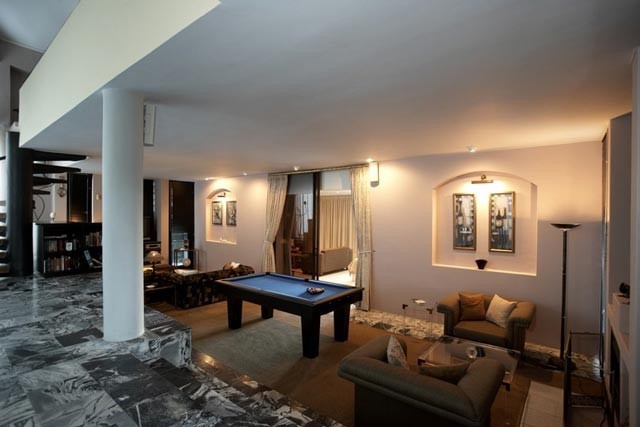 07-mainhousetosuite5