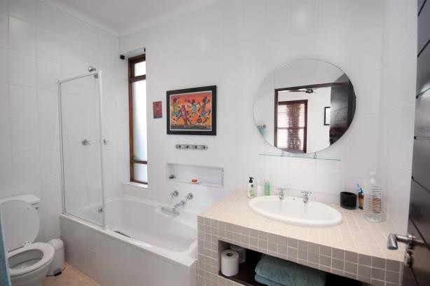 PORTRAIT-408-19e695859a3baca0b875841039686a4212ef884c21ce545b2a9c946a60dfe9ad