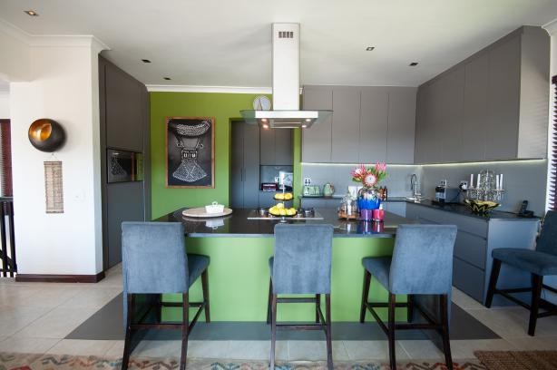 PORTRAIT-408-916ad59c669ef87bc7cabfe999f65d24cf80bbcb37a822bd9c10ba38c339b500