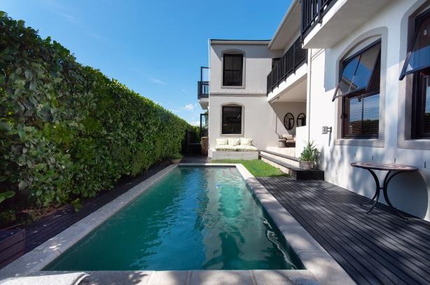 PORTRAIT-408-9738ed05fc0ba030ca71070497c78bc8aa31ee169615b70c42d0cc7a325f9cd8