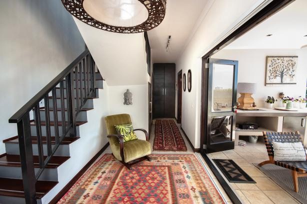 PORTRAIT-408-c2ca6f73429924217df1bd9f4ac0ad0928621d3e5d91cb958cfde8f7f6dd2d91