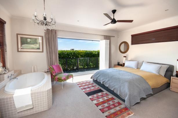 PORTRAIT-408-d7ff800215b893dd934529cfc9ab29c0731a955065d4c04ea369cf44768c1752