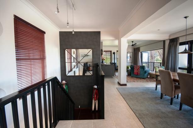 PORTRAIT-408-e2c432a52d15f46184023994fa2018fd31ce8928f2f9903ceb12395e135cdfd4