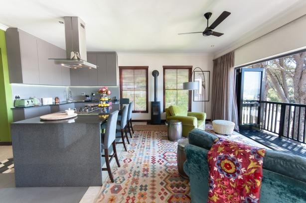 PORTRAIT-408-e5abd8823089b8cb78d40aad3fc7ac316a706742dca12c4af3d89b220d483528