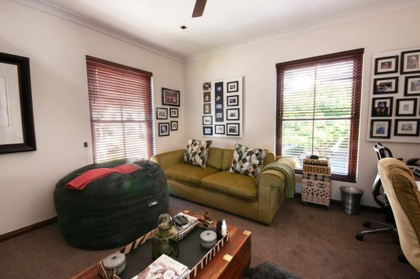 PORTRAIT-408-f952ce60bc03528dd90d8ba4de7f0ff0384db5cc455845a083933887e6acc534