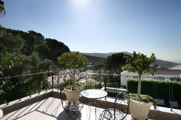 PORTRAIT-408-cc0ac6fabe8d67bd49914b9bcdf97cb084c1c078e2e1d465ae6ae0479d044064