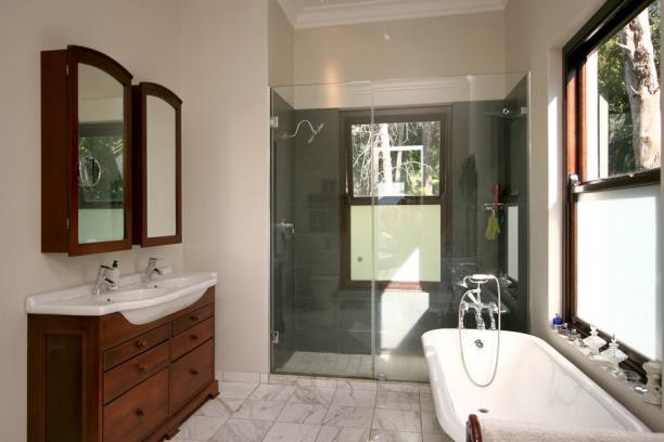 PORTRAIT-408-e402787bc329ca1df04269b355e72ac9cf3500cb39806074acc6cba4f6b79d97