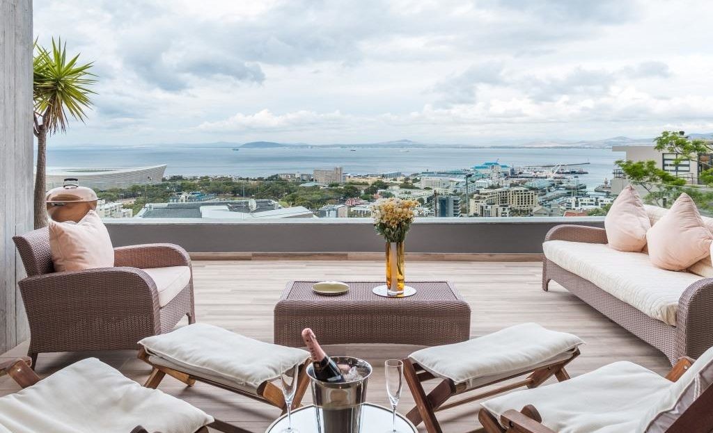 Upstairs-Lounge-4-1024x623