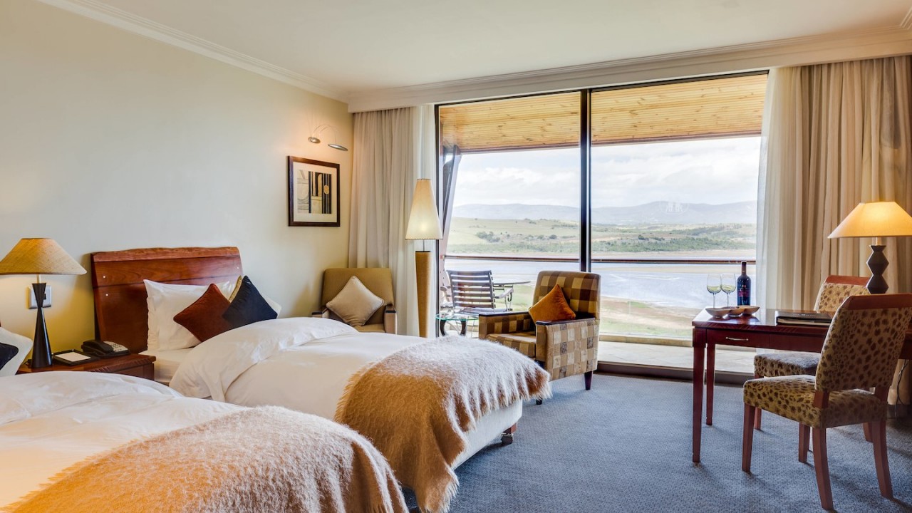 cptak-guestroom-0006-hor-wide