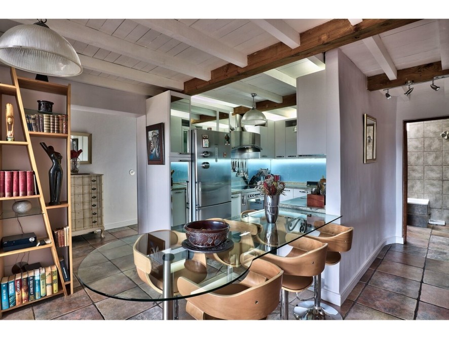 1AfMKMBw.jpeg-886x670