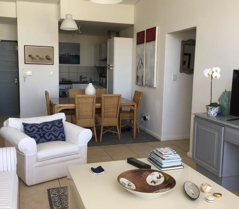 PHOTO-2018-10-17-16-19-24-768x670