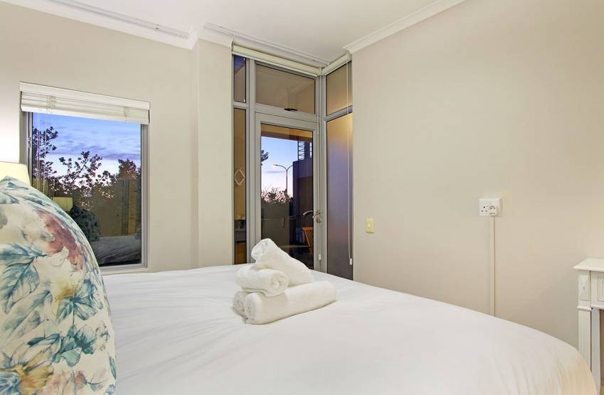 26798_1539611016-4577955151_15