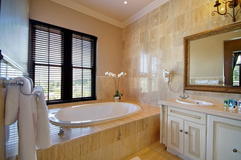 Chateau-bathroom