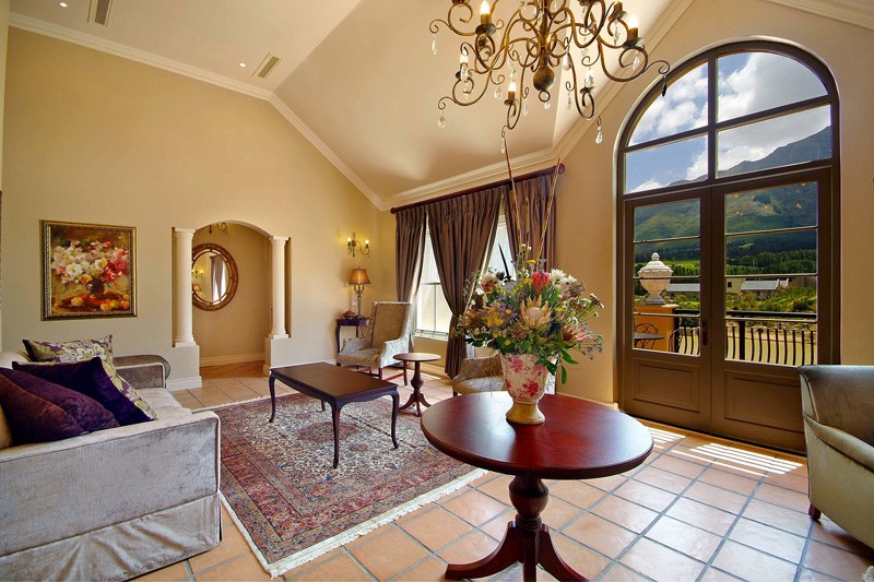 Chateau-communal-lounge