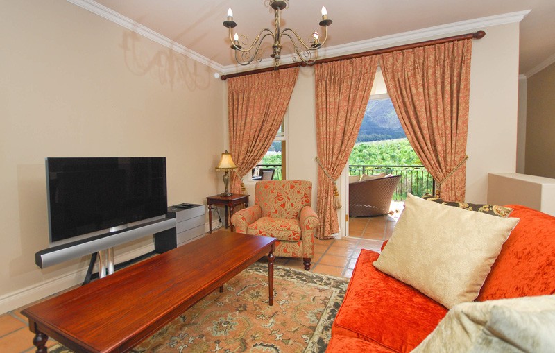 Three-Bedroom-Villa-lounge