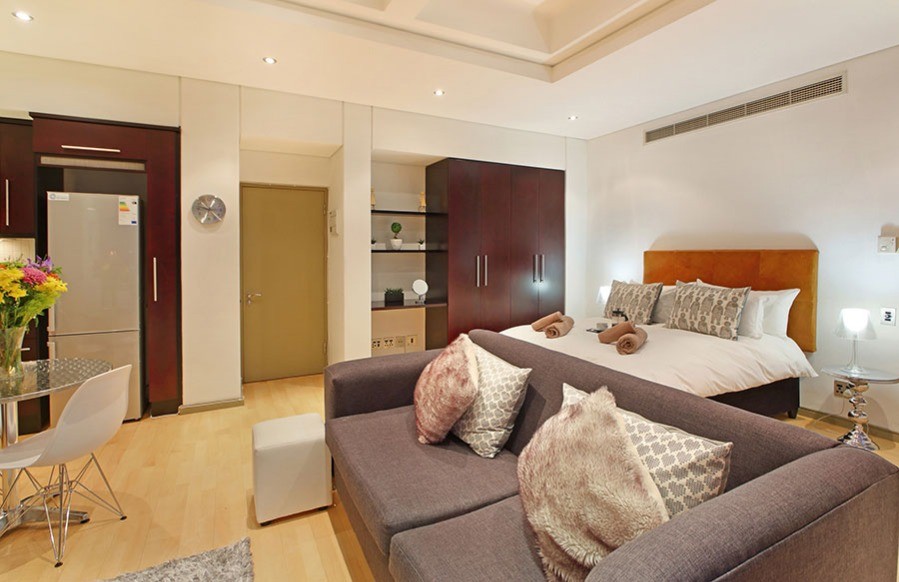 cr0608_00215373870890494