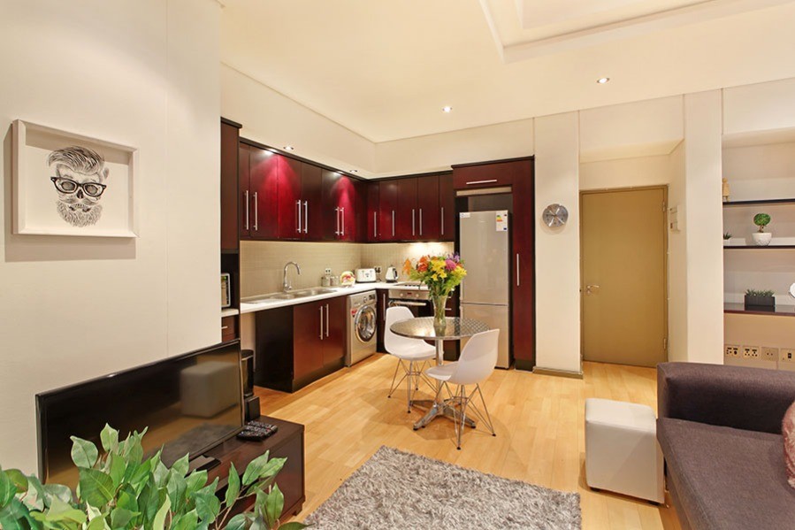 cr0608_00315373870909494