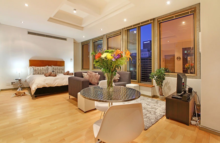 cr0608_00815373870931578