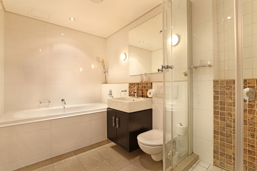 cr0608_01815373871157769