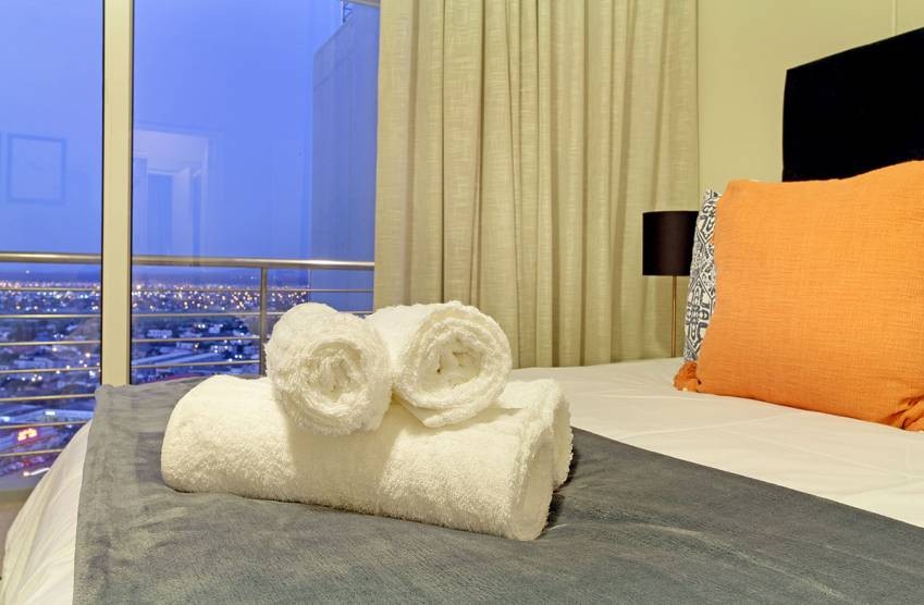 26779_1539010300-9968897821_12