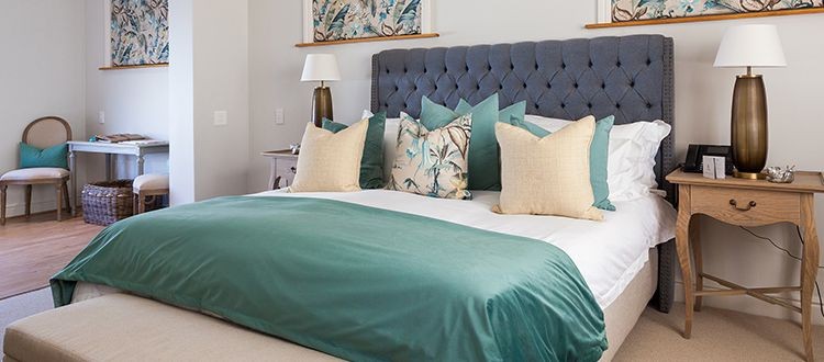 Cutty-Sark-Luxury-Suite-bed-view-2