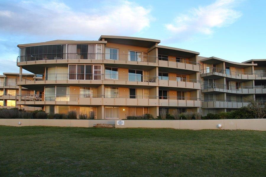 8353_1508236428-9282565126_208