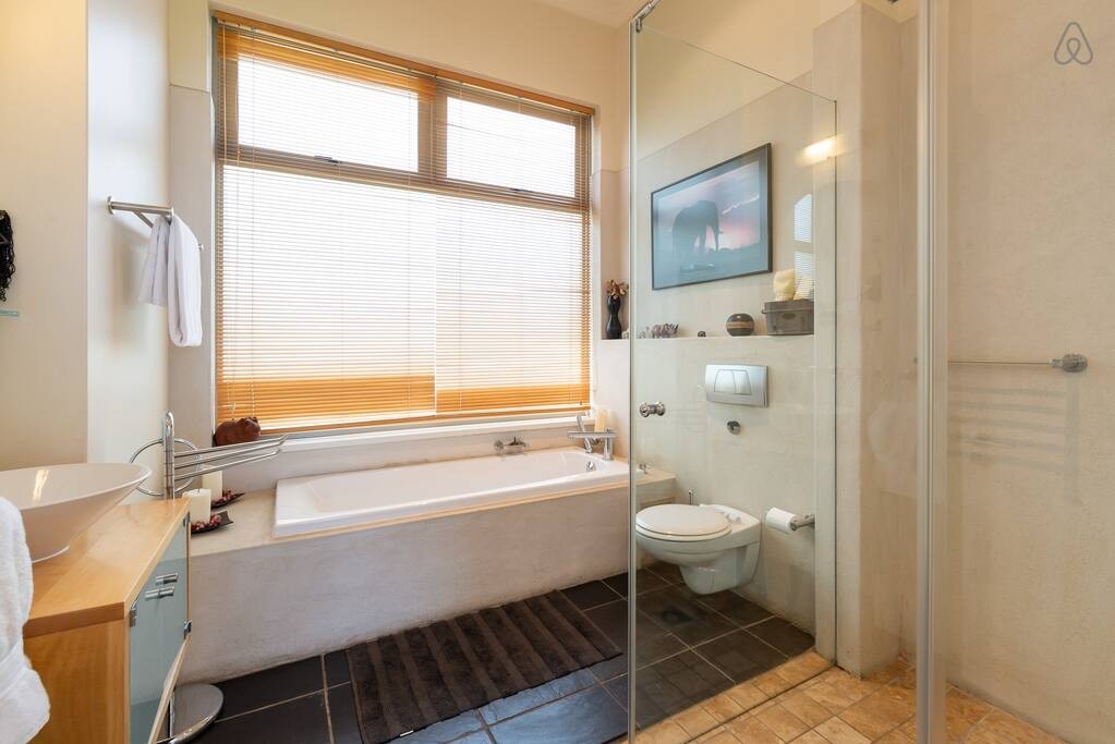 594cb9ea-9411-4339-9040-a5ed545e76a2