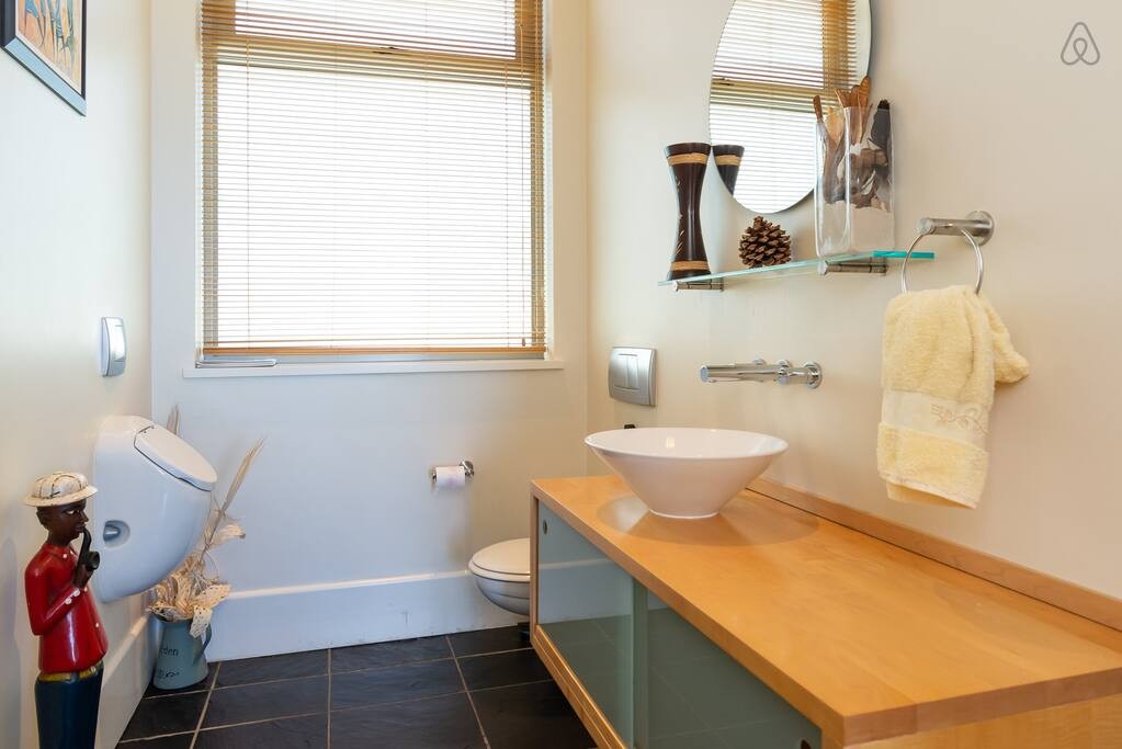 720cf27d-4f75-49b7-aa1e-563da0a134a5