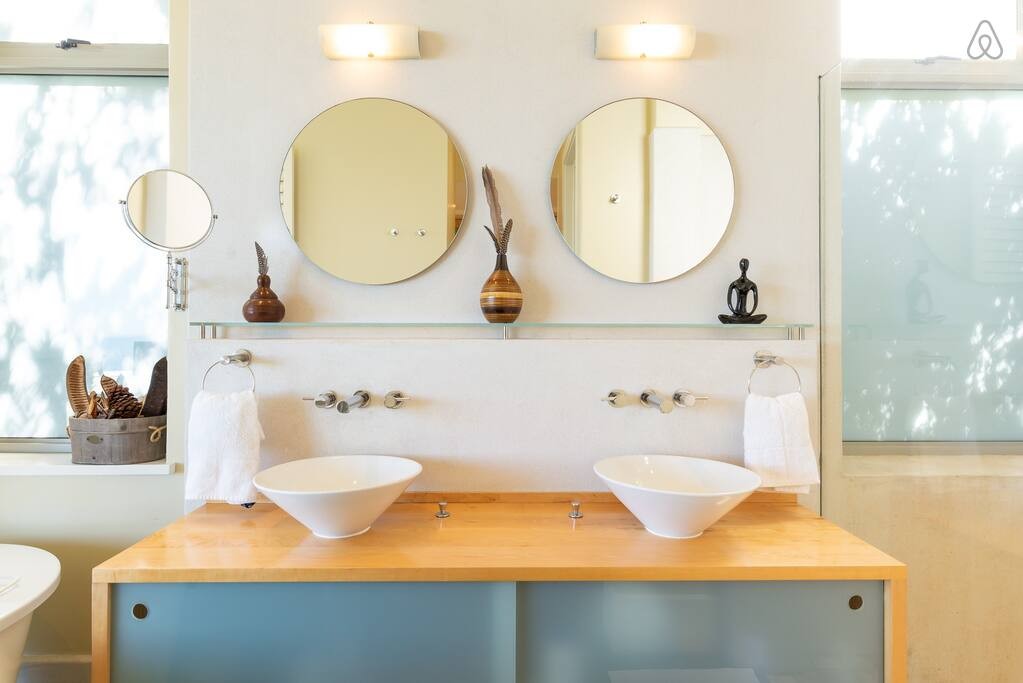 e25d9fd3-9215-4318-a85c-7f0d7707ee89