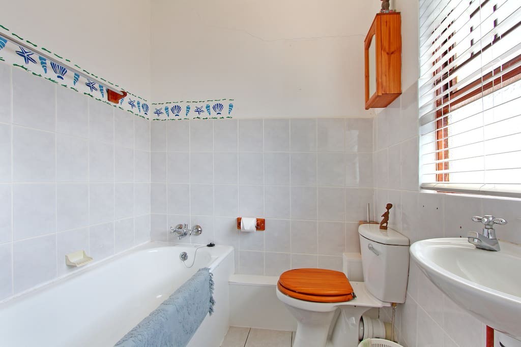 a2d543f8-e6e2-4981-8753-bdf65fca7a98